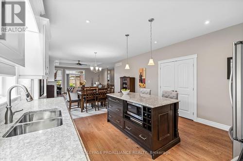 17 Rosslyn Drive, Brighton, ON - Indoor Photo Showing Kitchen With Double Sink With Upgraded Kitchen