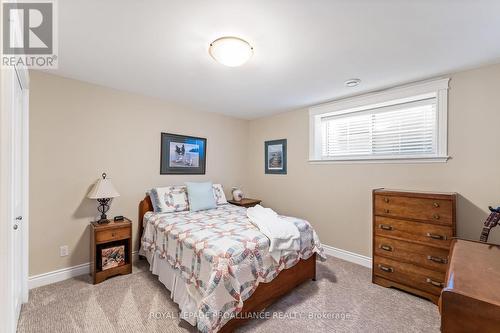 17 Rosslyn Drive, Brighton, ON - Indoor Photo Showing Bedroom