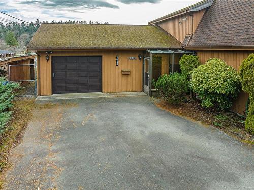 1010 Surfside Dr, Qualicum Beach, BC 