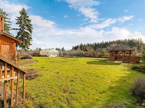 1010 Surfside Dr, Qualicum Beach, BC 