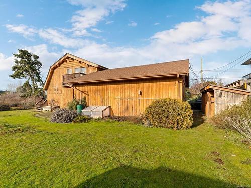 1010 Surfside Dr, Qualicum Beach, BC 