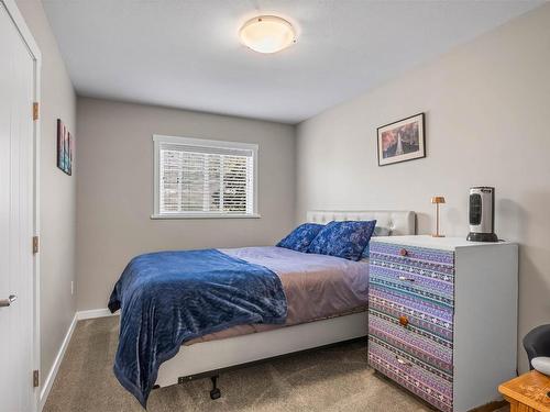 736 Durango Drive, Kamloops, BC - Indoor Photo Showing Bedroom