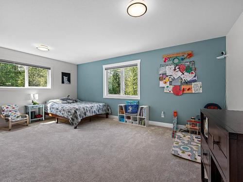 1033 Bohill Place, Clearwater, BC - Indoor Photo Showing Bedroom