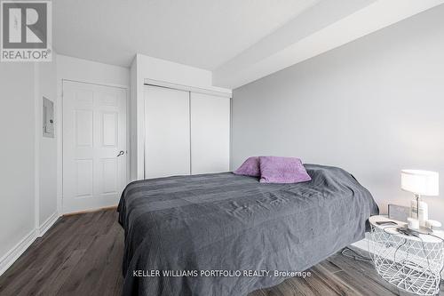 404 - 18 Valley Woods Road, Toronto (Parkwoods-Donalda), ON - Indoor Photo Showing Bedroom