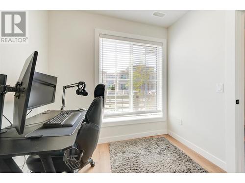 307 Glen Park Drive Unit# 29, Kelowna, BC - Indoor Photo Showing Office