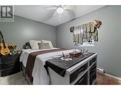 3402 24A Avenue, Vernon, BC - Indoor Photo Showing Bedroom