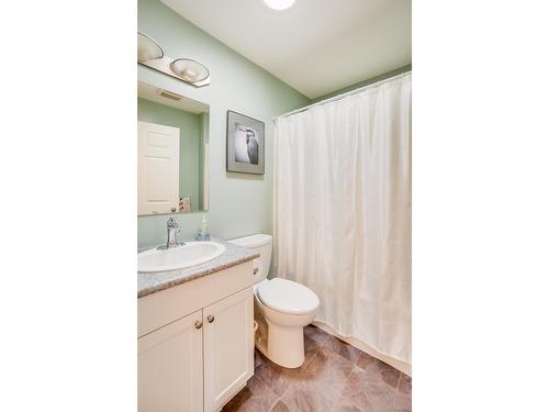 111 - 4200 Grandview Drive, Castlegar, BC - Indoor Photo Showing Bathroom