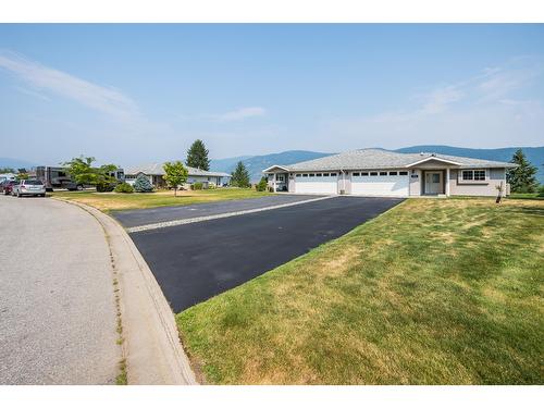 111 - 4200 Grandview Drive, Castlegar, BC - Outdoor