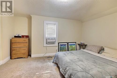 1550 Robinson Street, Regina, SK - Indoor Photo Showing Bedroom