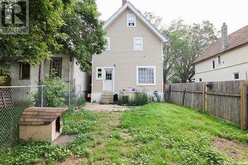 1550 Robinson Street, Regina, SK - Outdoor With Exterior