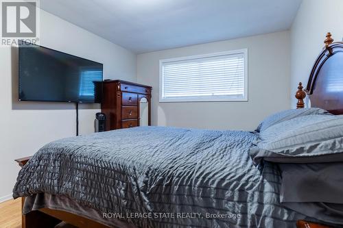 299 Carson Drive, Hamilton (Lisgar), ON - Indoor Photo Showing Bedroom