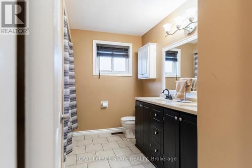 299 Carson Drive, Hamilton (Lisgar), ON - Indoor Photo Showing Bathroom