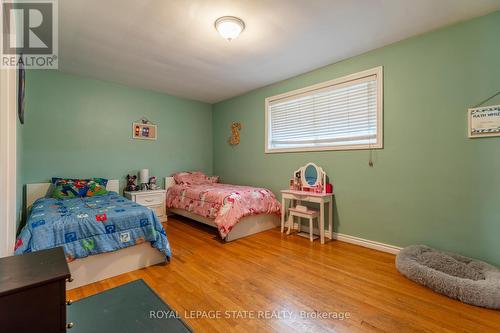 299 Carson Drive, Hamilton (Lisgar), ON - Indoor Photo Showing Bedroom