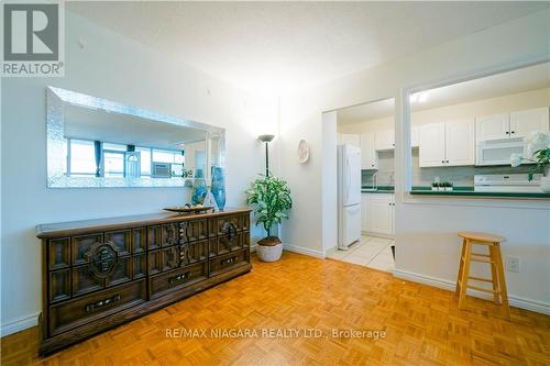 1402 - 215 Glenridge Avenue, St. Catharines, ON - Indoor Photo Showing Kitchen