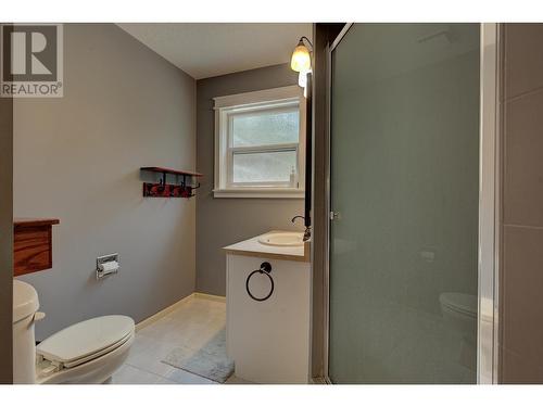 586 Roberts Drive, Williams Lake, BC - Indoor Photo Showing Bathroom