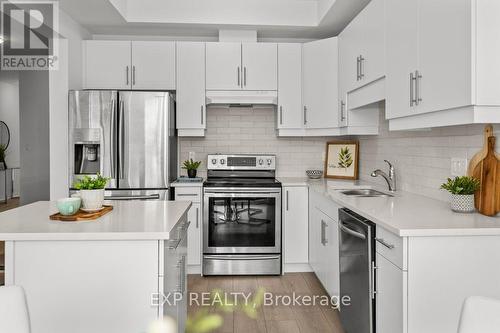 48 - 4552 Portage Road, Niagara Falls, ON - Indoor Photo Showing Kitchen With Stainless Steel Kitchen With Upgraded Kitchen