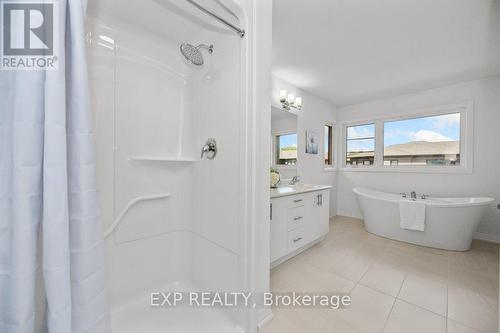 48 - 4552 Portage Road, Niagara Falls, ON - Indoor Photo Showing Bathroom