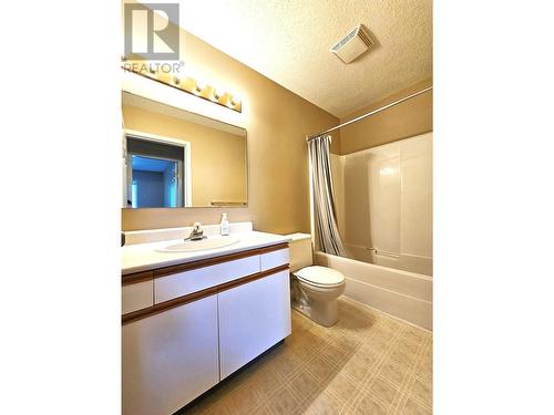 577 Harper Street, Prince George, BC - Indoor Photo Showing Bathroom