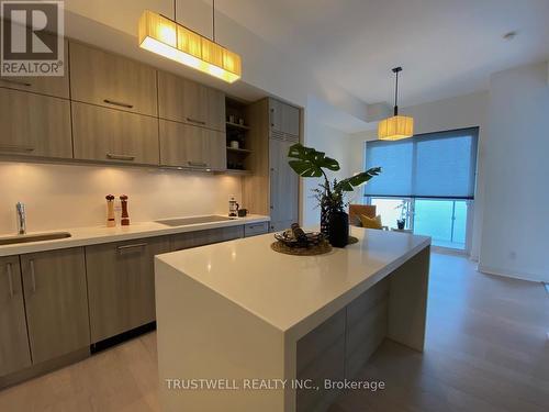 4407 - 1080 Bay Street, Toronto (Bay Street Corridor), ON - Indoor Photo Showing Kitchen