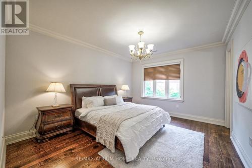 18 Heathcote Avenue, Toronto (St. Andrew-Windfields), ON - Indoor Photo Showing Bedroom