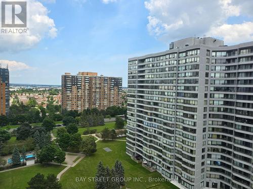 1609 - 300 Alton Towers Circle, Toronto (Milliken), ON - Outdoor With Facade