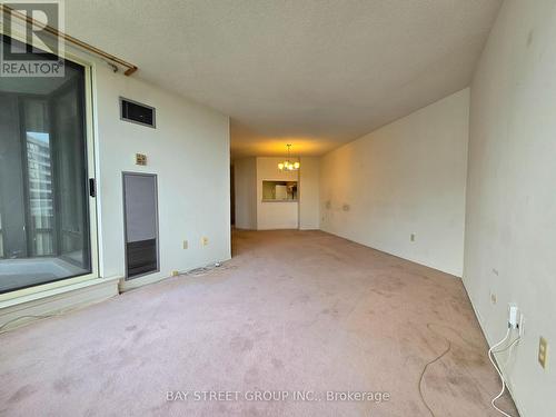 1609 - 300 Alton Towers Circle, Toronto (Milliken), ON - Indoor Photo Showing Other Room