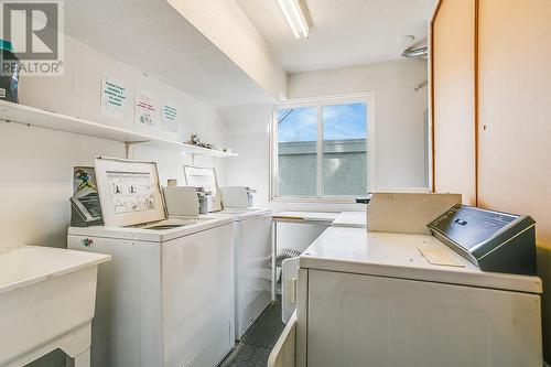 150 Scarboro Road Unit# 304, Kelowna, BC - Indoor Photo Showing Laundry Room