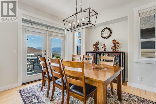 5035 Seon Crescent, Kelowna, BC - Indoor Photo Showing Dining Room