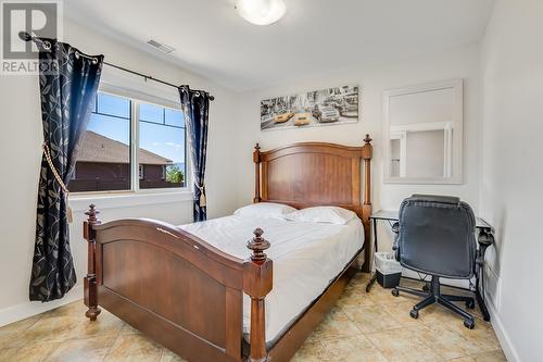 5035 Seon Crescent, Kelowna, BC - Indoor Photo Showing Bedroom