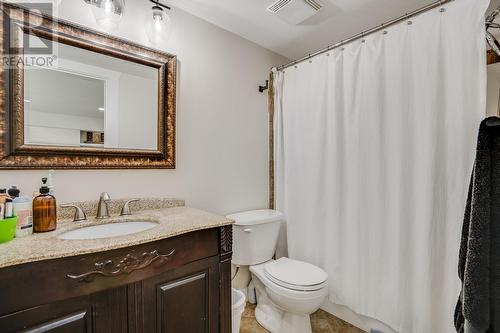 5035 Seon Crescent, Kelowna, BC - Indoor Photo Showing Bathroom