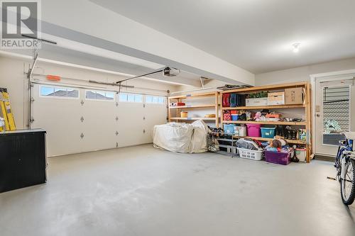 5035 Seon Crescent, Kelowna, BC - Indoor Photo Showing Garage