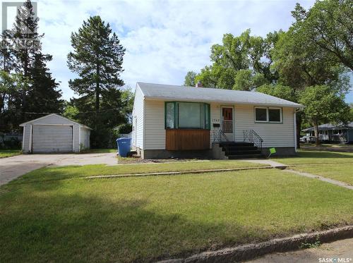 1762 97Th Street, North Battleford, SK - Outdoor