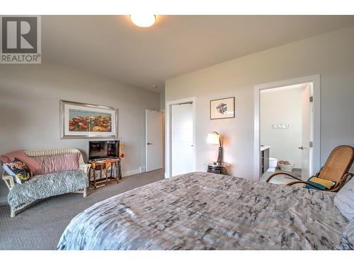 6640 Blackcomb Way, Vernon, BC - Indoor Photo Showing Bedroom