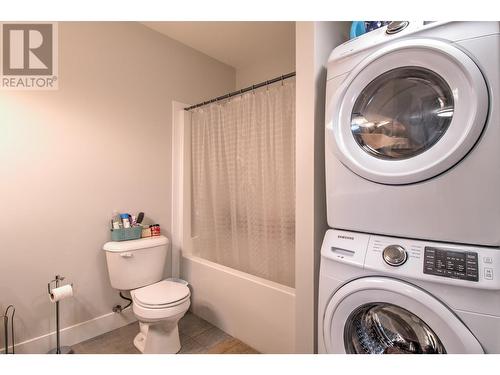 6640 Blackcomb Way, Vernon, BC - Indoor Photo Showing Laundry Room