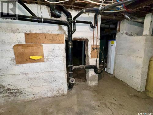 210 5Th Avenue E, Biggar, SK - Indoor Photo Showing Basement