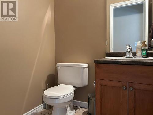 880 Arbor View Drive, Kelowna, BC - Indoor Photo Showing Bathroom