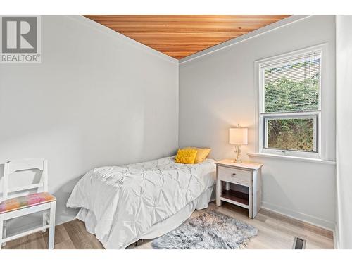 3103 21 Street, Vernon, BC - Indoor Photo Showing Bedroom