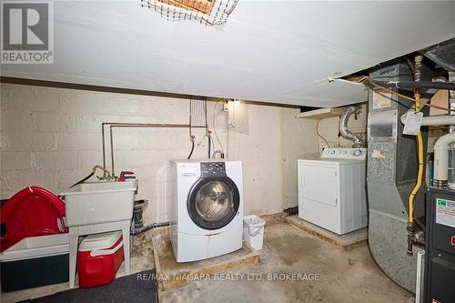 5245 Palmer Avenue, Niagara Falls, ON - Indoor Photo Showing Laundry Room