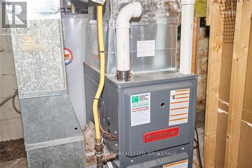 5245 Palmer Avenue, Niagara Falls, ON - Indoor Photo Showing Basement