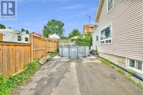 5245 Palmer Avenue, Niagara Falls, ON - Outdoor With Exterior