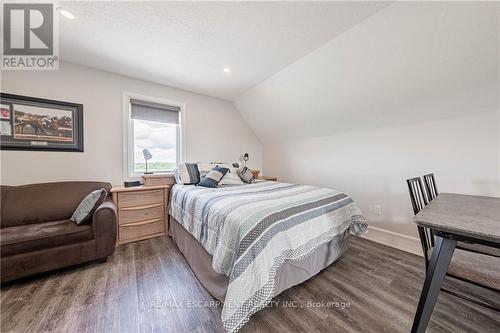 4 Middleport Road, Brant (Brantford Twp), ON - Indoor Photo Showing Bedroom