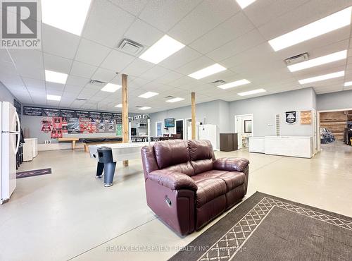 4 Middleport Road, Brant, ON - Indoor