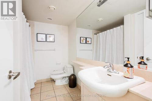 3303 - 210 Victoria Street, Toronto (Church-Yonge Corridor), ON - Indoor Photo Showing Bathroom