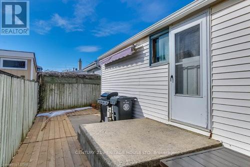 Imported from itso - 137 Bessie Street, Central Elgin (Port Stanley), ON - Outdoor With Deck Patio Veranda With Exterior