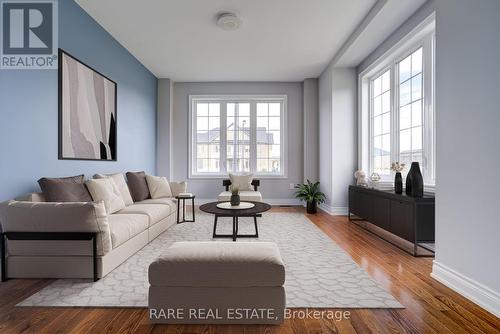 532 Mactier Drive, Vaughan (Kleinburg), ON - Indoor Photo Showing Living Room