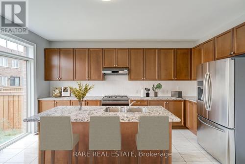 532 Mactier Drive, Vaughan (Kleinburg), ON - Indoor Photo Showing Kitchen