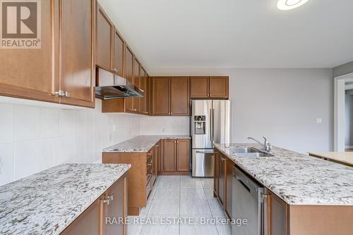 532 Mactier Drive, Vaughan (Kleinburg), ON - Indoor Photo Showing Kitchen With Double Sink With Upgraded Kitchen