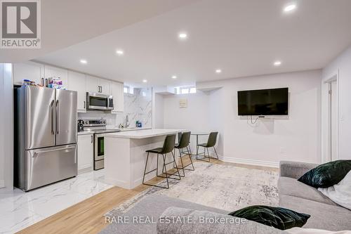 532 Mactier Drive, Vaughan (Kleinburg), ON - Indoor Photo Showing Kitchen