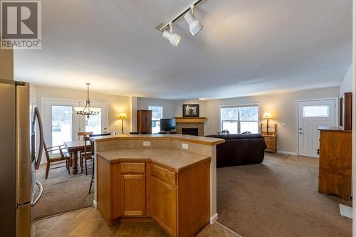 558 Anderson  Road, Golden, BC - Indoor Photo Showing Kitchen