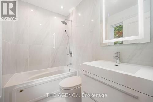 16 Fifeshire Road, Toronto, ON - Indoor Photo Showing Bathroom